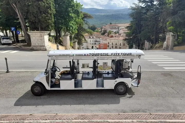 Pulmino turistico di welcome Aq